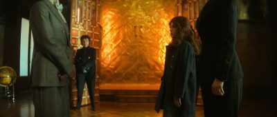 You should get inside.
They are waiting, Mathilde. - Mrs. Davis