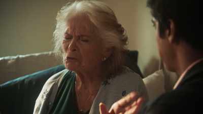 You should go back to talking
about my terminal cancer. - Day of the Dead