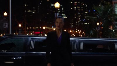 You should have better taste
than to protect those people. - Supergirl