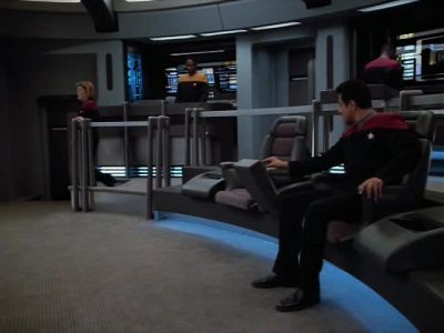 You should know l'm a hologram - Star Trek: Voyager