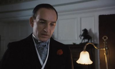 You should not resist me You're resisting me - Maurice