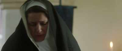 - You should rest now.
- I need to stitch - The Adventures of Maid Marian