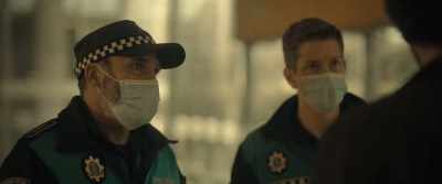 You should wear masks. This virus is serious. - Infiesto