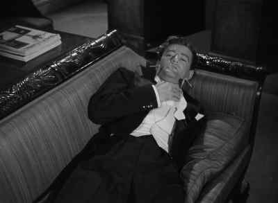 You shouldn't have done that, Guy. - Strangers on a Train