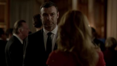 - You showed up.
- Did I have any choice? - Ray Donovan