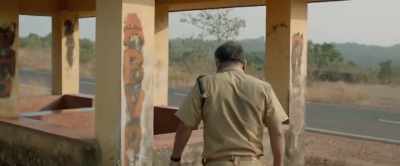 You! - Sir.. - Leave him,
Chandran.. Leave him! - Thondimuthalum Driksakshiyum