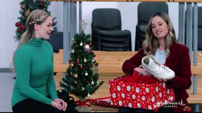 You were so close.
Why did you stop? - Christmas at the Palace