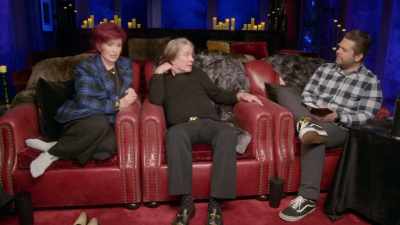 - You were so little.
- I would have been five. Yeah. - The Osbournes Want to Believe