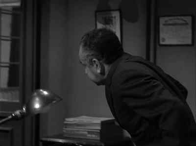 You speak any other languages? - Alfred Hitchcock Presents