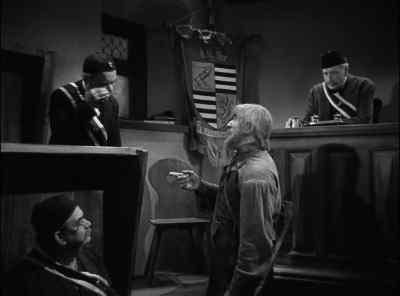 - You spit on me!
- I am sorry. I cough. - Son of Frankenstein