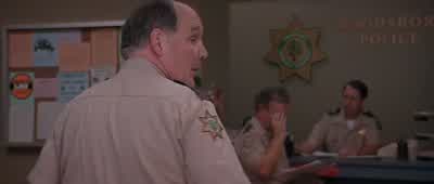 You stay close to Sidney. - Scream