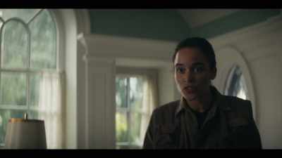 You stay here,
they will find you. - Y: The Last Man
