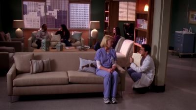 You still hang out here? - Grey's Anatomy