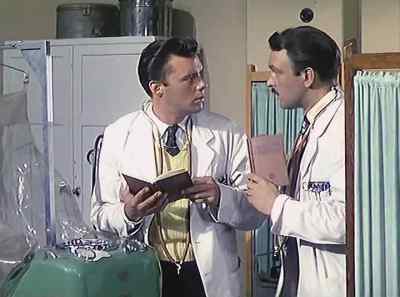 - You stuck, too?
- Yes. What page is appendicitis? - Doctor in the House