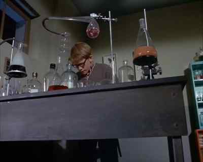 You sure Barry's all right?
Yeah.
He's with Mark. - Land of the Giants
