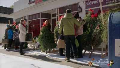 ♪ You take my hand
as we walk on by ♪ - Love You Like Christmas