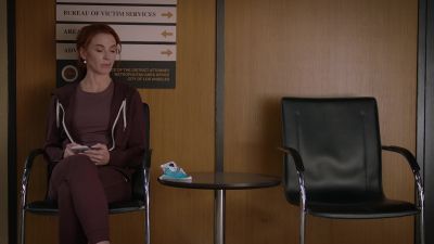 You texting Elijah? - The Rookie