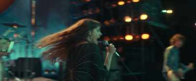 ♪ You there, I know, I know,
I know, I know ♪ - Daisy Jones & the Six