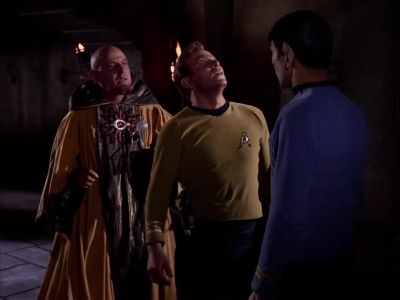 - You think you can make it?
- Ready when you are, captain. - Star Trek