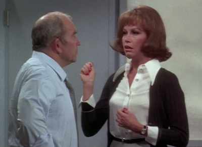 - You think you can, Mary?
- Call you not Mr. Grant? Sure. - Being Mary Tyler Moore