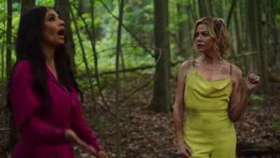 You think that he tried to
kill us for a reality show? - Hunting Housewives