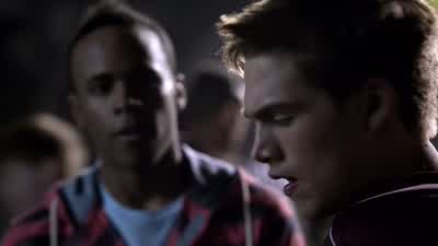 - You think he's hot, don't you? - Teen Wolf