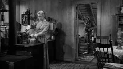 You think you ought to
hunt him alone? - The Tin Star