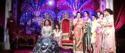 You think you want "a modern,
independent wife." - Veere Di Wedding