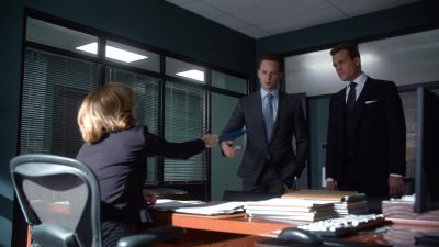 You think
you're pretty smart,
don't you? - Suits