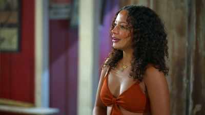 - You thinking that Nick
and I have something going on, - Love in Fairhope