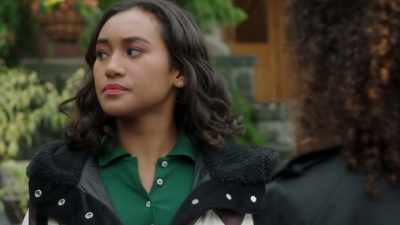 You three never spent
any time together - Pretty Little Liars: The Perfectionists