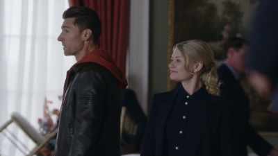 - You throwing a party?
- The Glasswick Ball. - The Reluctant Royal