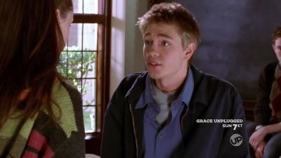 - You told her?
- I didn't know it was a secret. - Gilmore Girls