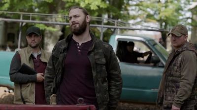 You, too, tough guy.
Put your weapons down. - Homeland