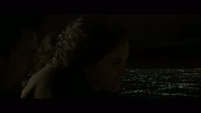 You travel a lotYeahTraveling makes you lonelyI I'm alone I am not lonely - Heat