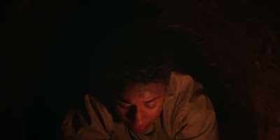 -You turn that off right now.
-Whoa! Whoa! Get-- - House of Spoils