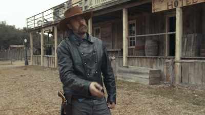 You two get back on those horses - The Bounty Men
