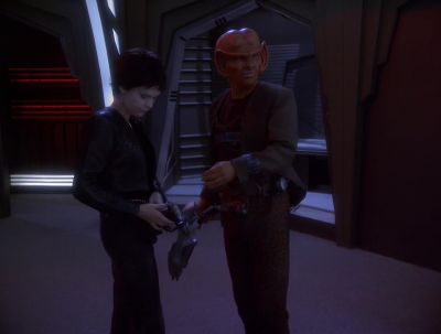 You two must be hungry. - Star Trek: Deep Space Nine