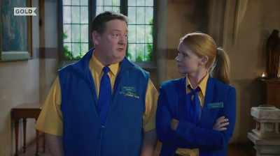 You, uh, left your phone on the coach. - Murder on the Blackpool Express