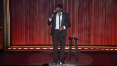 "You up there turning around - Marlon Wayans Presents: The Headliners