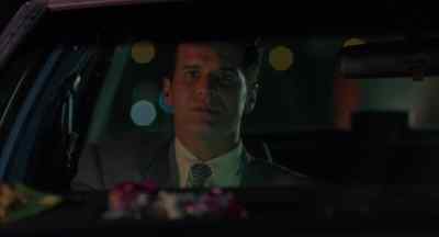 You wait here. - Candyman: Farewell to the Flesh