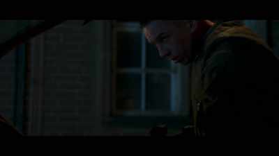 You wait in the car. - Secret Invasion