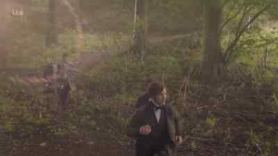 You walk very quickly. - Victoria