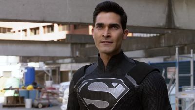 You wanna be earth's hero? - Supergirl