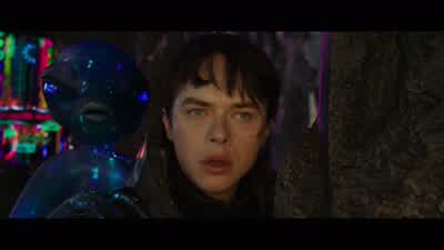 You wanna go in there? - Valerian and the City of a Thousand Planets