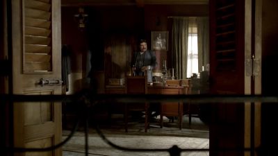 You want a donkey's attention... - Deadwood