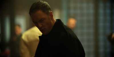 - You want to get him a hot towel?
- Host prerogatives. - Altered Carbon