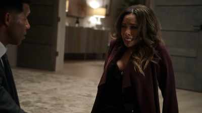 You want to go?
Lilly: Yes, please. - Tyler Perry's The Oval