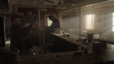 You want to know why Sherry
doesn't have her ring? - Fear the Walking Dead