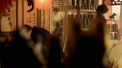 You want...lucky cat? - Sherlock